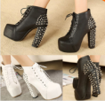 Tacones de pinchos